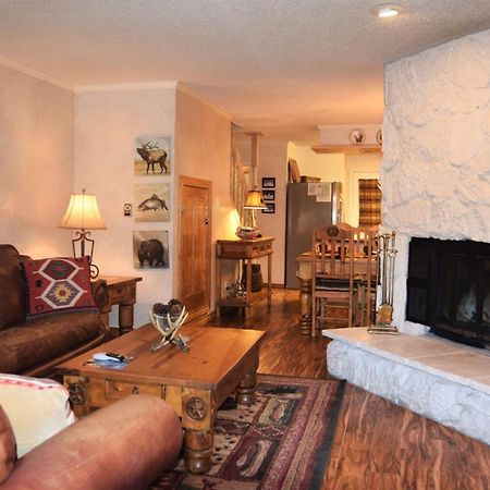 Claim Jumper Townhouse 16 - On The River - Across From The Fishing Ponds - In Town - Near The Ski Area - Fireplace - Wifi - Sate Red River Eksteriør billede